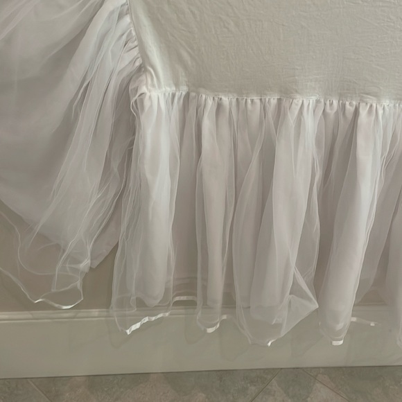 Pottery Barn Kids tulle bedskirt, full - Picture 3 of 8
